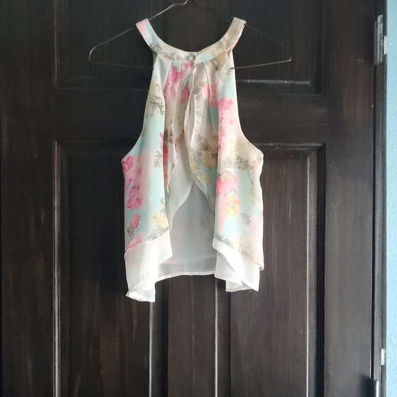 Open Back Halter Crop - Picture 3 of 3